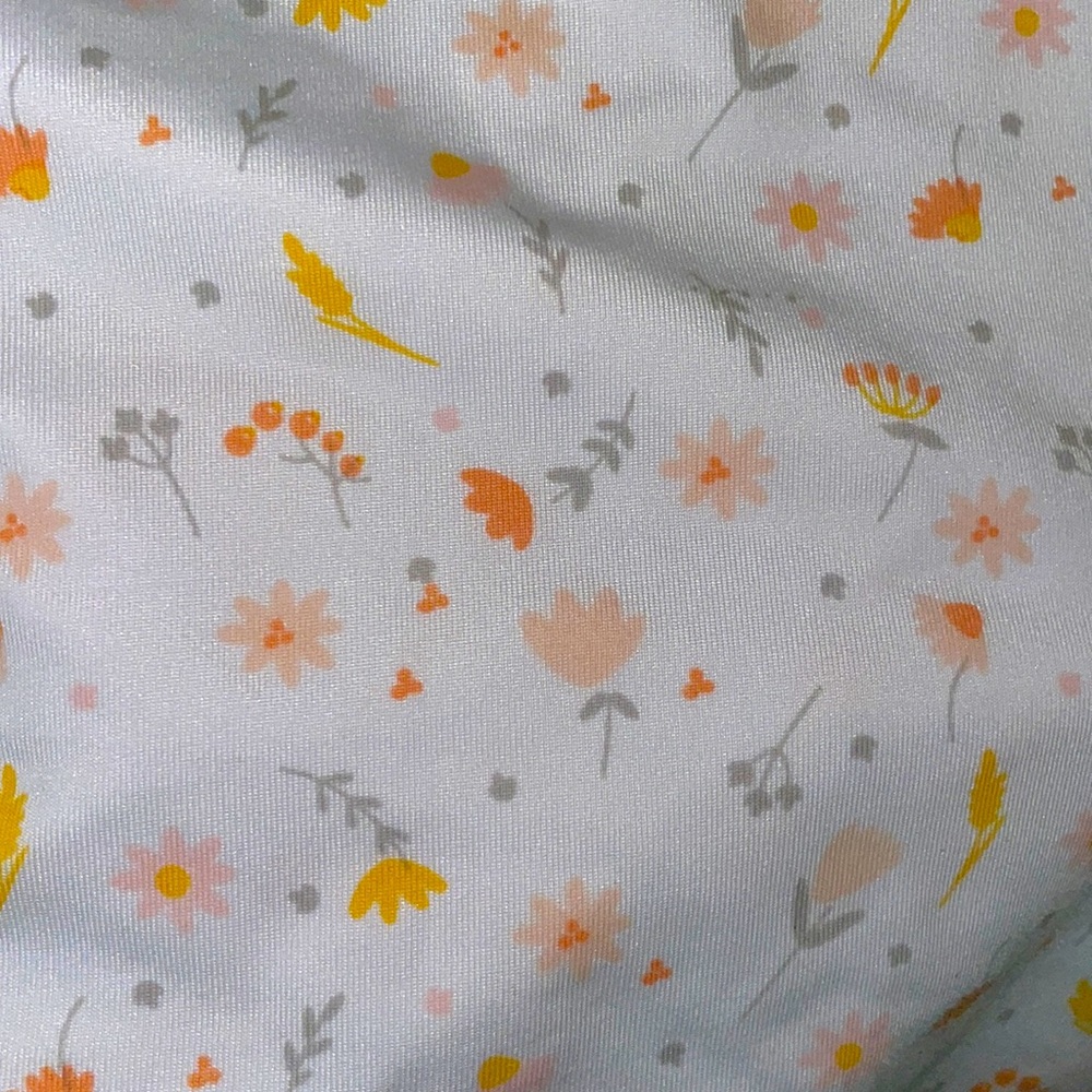 True baby nursing cover - Picture 2 of 3